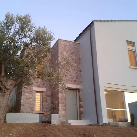 Unique For Art & Nature Lovers דירה