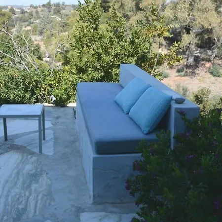 Unique For Art & Nature Lovers פורטו הלי